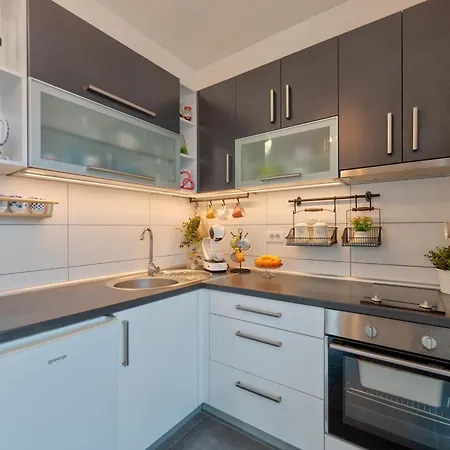 Dorin Kutak Apartment